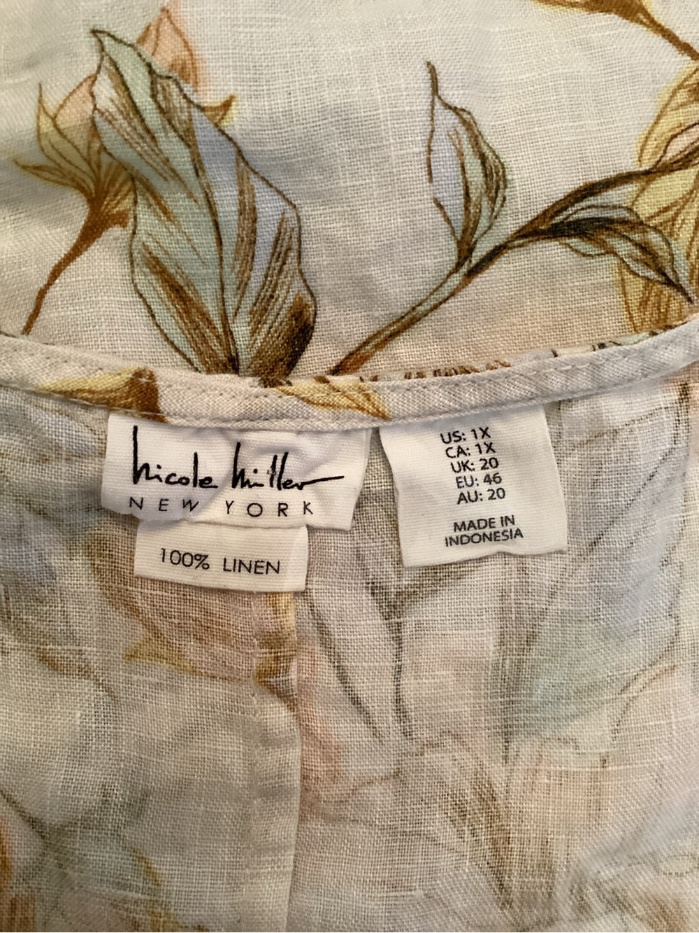 Nicole Miller Floral Mini Shift Dress in White, Yellow, Green - Picture 5 of 5